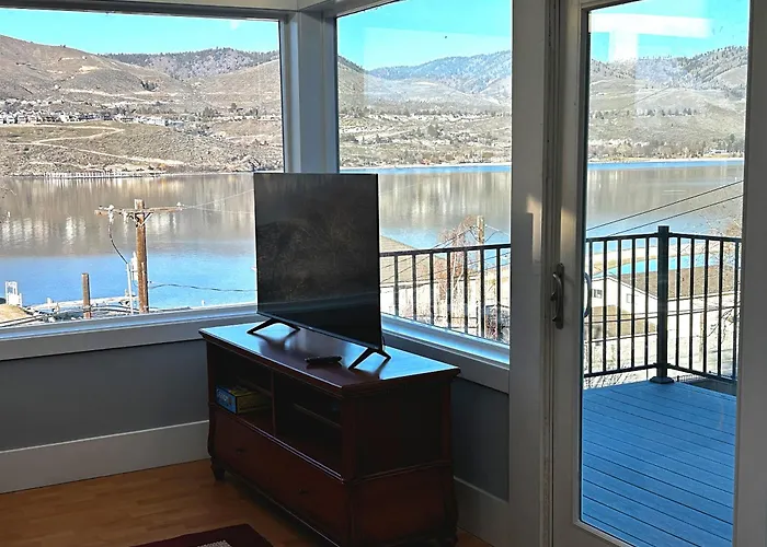 Water Street Retreat